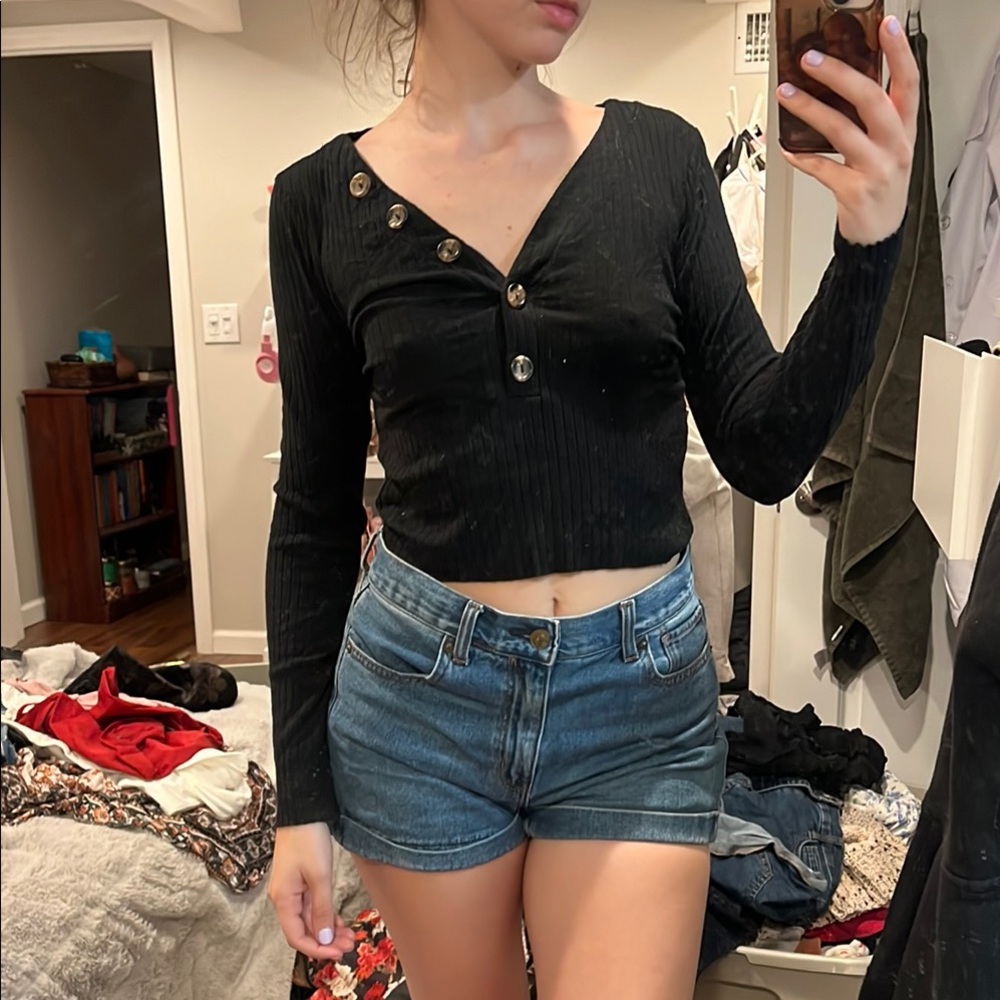 Black v neck top